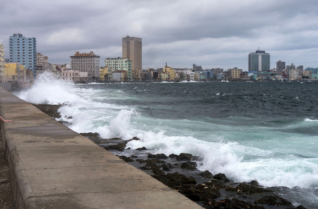 Why We Love the Malecón?